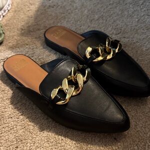 NWOT Madden NYC Black Leather Mules with Gold Chain Accent